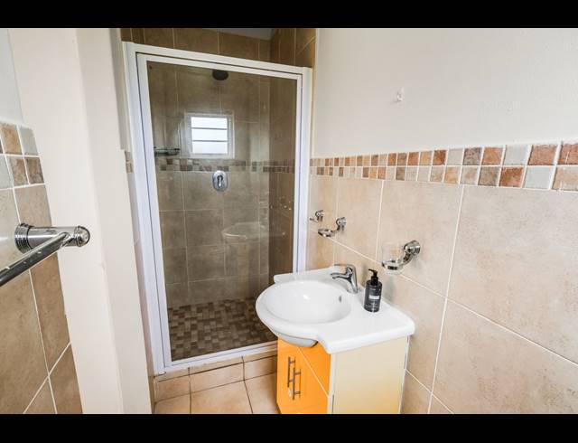 3 BEDROOM TOWNHOUSE TO LET IN BEACON BAY